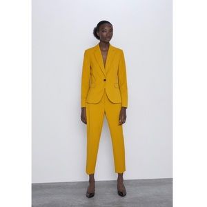 ZARA ✨ BEAUTIFUL ✨Mustard Yellow Suit